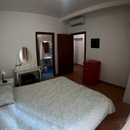 Ferienwohnung Al Bastione Della Pace Palermo Zimmer foto